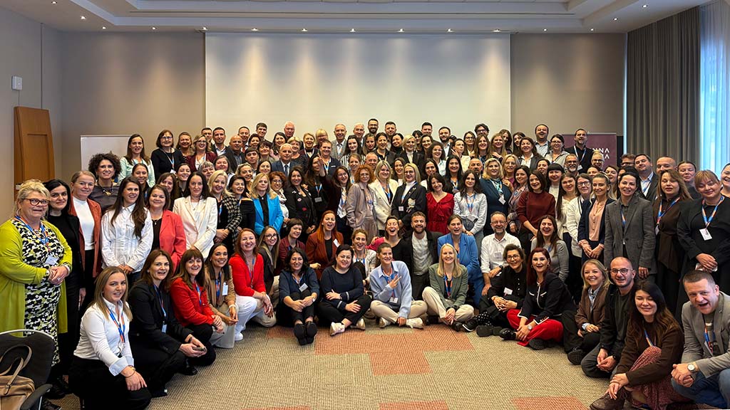 Group photo of a final conference in Vienna with participants from previous cohorts. Photo: Kvinna till Kvinna/Monica Erwér